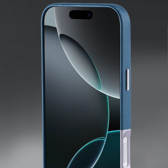 iPhone 16 Pro Max Leather Case - Picture 3 of 3